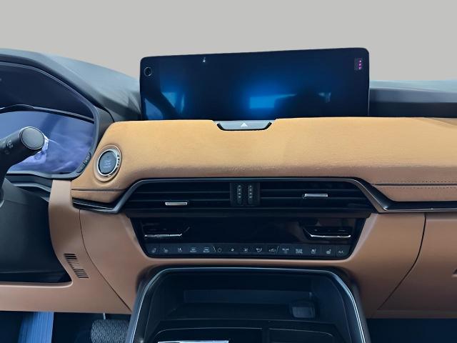 2025 Mazda CX-70 Vehicle Photo in Green Bay, WI 54304