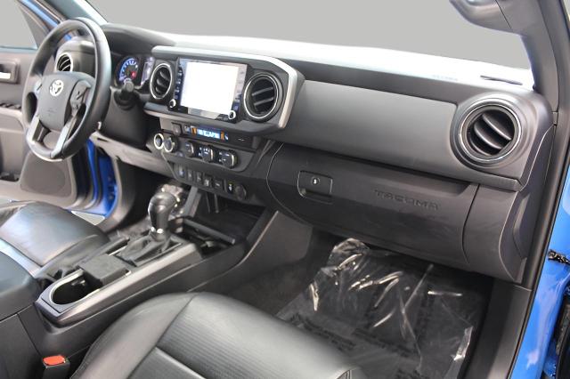 2021 Toyota Tacoma 4WD Vehicle Photo in Green Bay, WI 54304