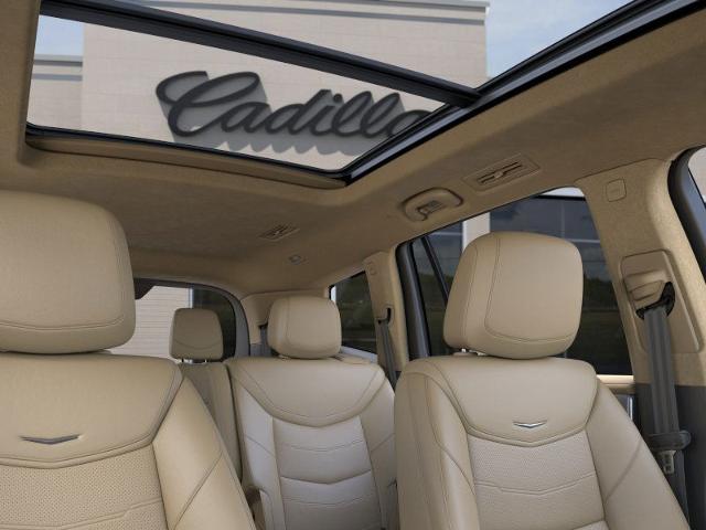 2025 Cadillac XT6 Vehicle Photo in GREEN BAY, WI 54303-3330