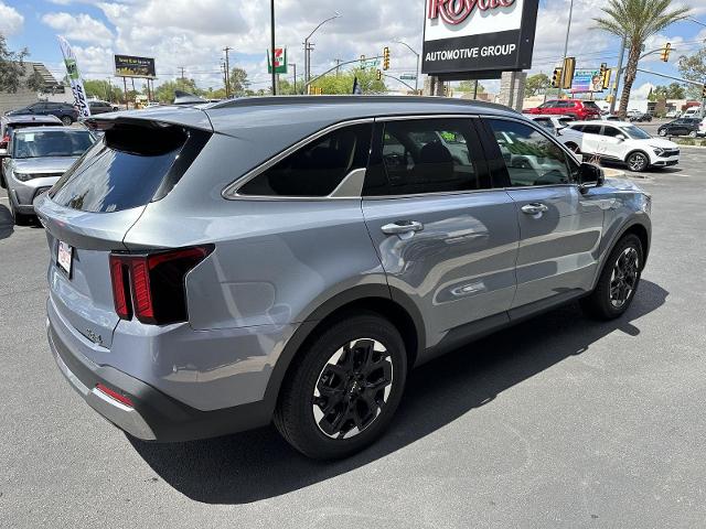 2025 Kia Sorento Vehicle Photo in Tucson, AZ 85712