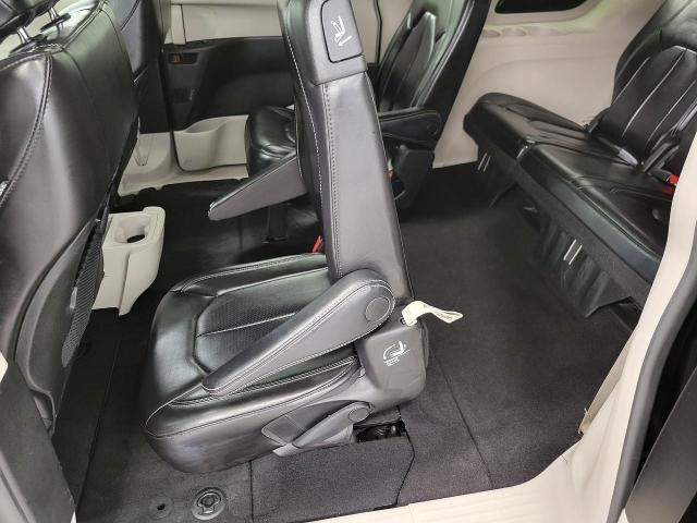 2023 Chrysler Pacifica Vehicle Photo in Kaukauna, WI 54130