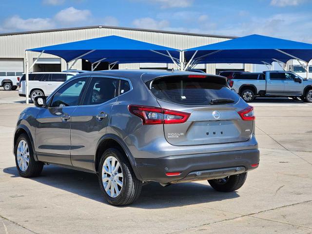 2022 Nissan Rogue Sport Vehicle Photo in DENTON, TX 76210-9321