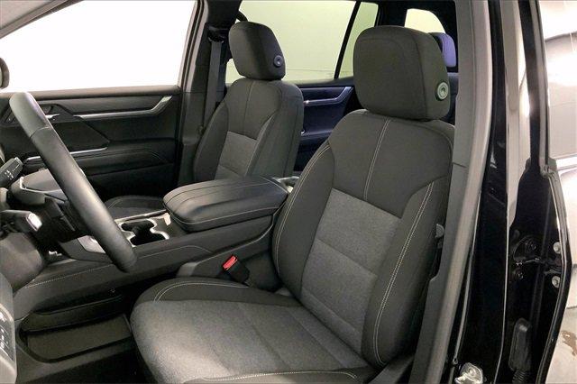 2025 GMC Acadia Vehicle Photo in KANSAS CITY, MO 64114-4545