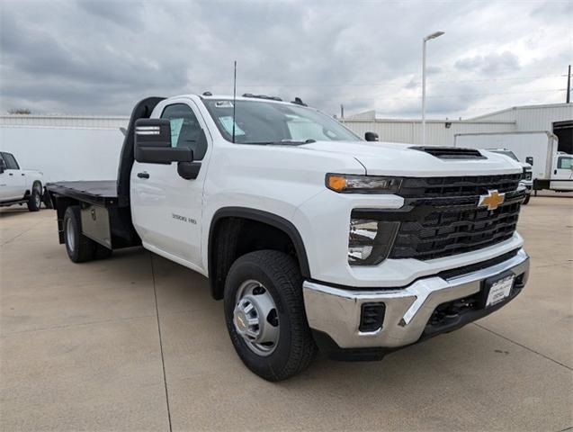 2024 Chevrolet Silverado 3500 HD CC Vehicle Photo in ENGLEWOOD, CO 80113-6708