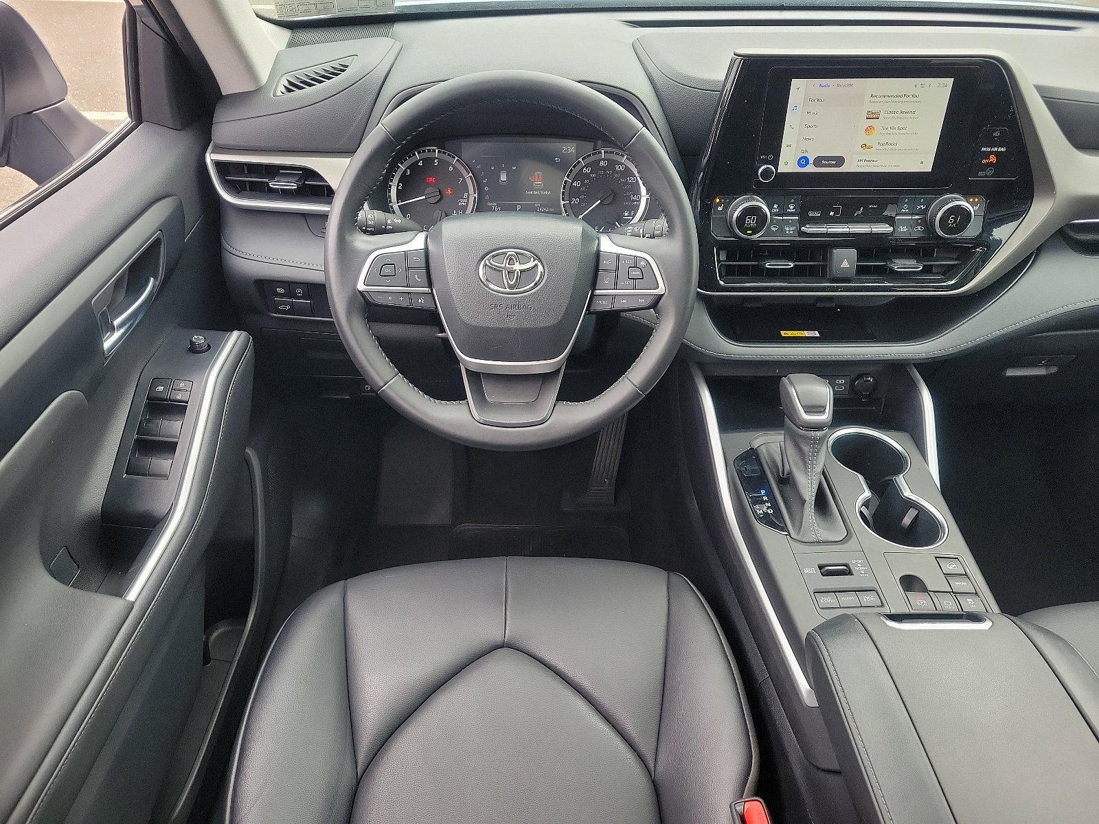2023 Toyota Highlander Vehicle Photo in Trevose, PA 19053