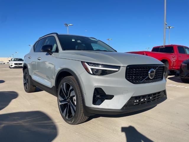 2025 Volvo XC40 Vehicle Photo in Grapevine, TX 76051