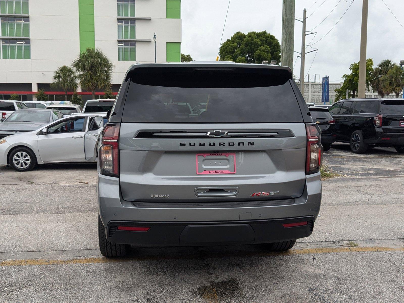 2024 Chevrolet Suburban Vehicle Photo in MIAMI, FL 33134-2699