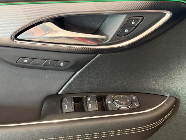 2025 Buick Envision Vehicle Photo in COLUMBIA, MO 65203-3903