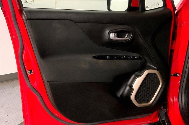 2017 Jeep Renegade Vehicle Photo in Lees Summit, MO 64086