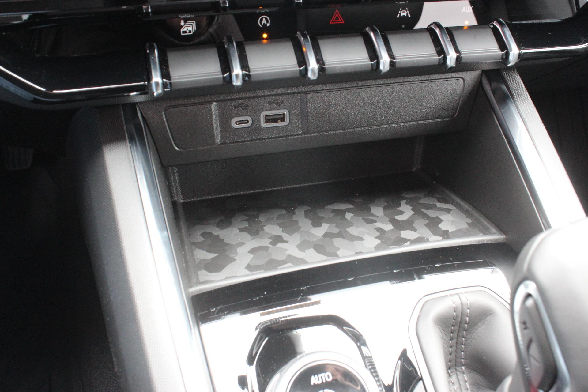 2025 GMC Canyon Vehicle Photo in AURORA, CO 80012-4011
