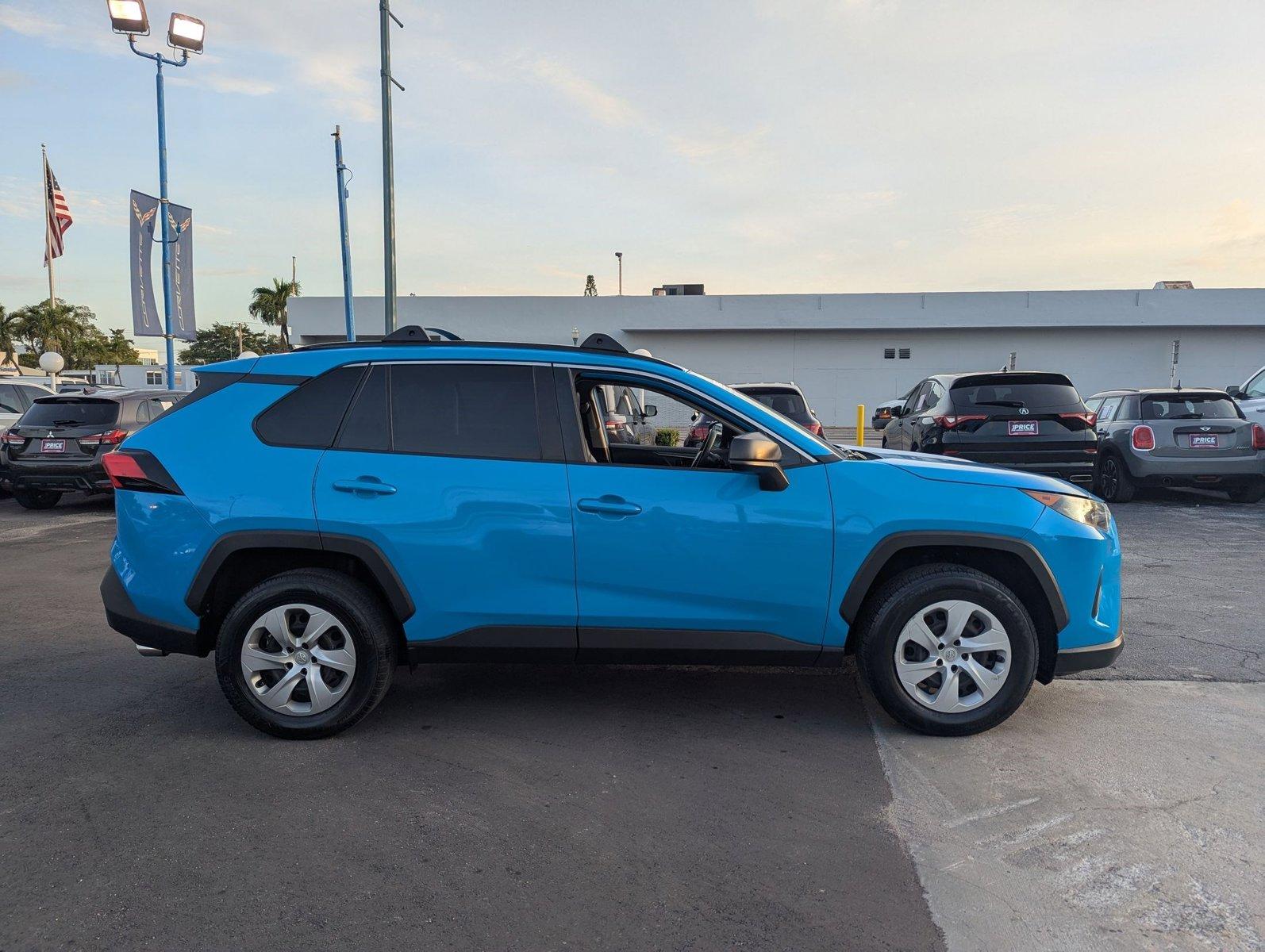 2019 Toyota RAV4 Vehicle Photo in MIAMI, FL 33134-2699