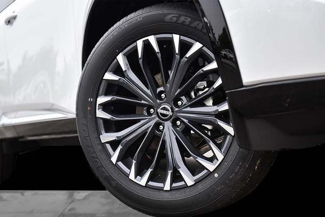 2025 Nissan Rogue Vehicle Photo in Ballwin, MO 63011