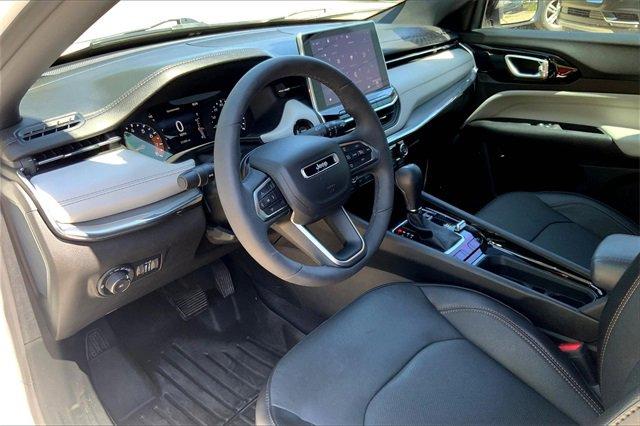 2023 Jeep Compass Vehicle Photo in KANSAS CITY, MO 64114-4545