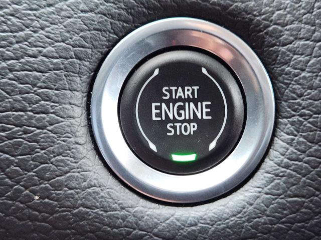 2022 GMC Yukon XL Vehicle Photo in DENTON, TX 76210-9321