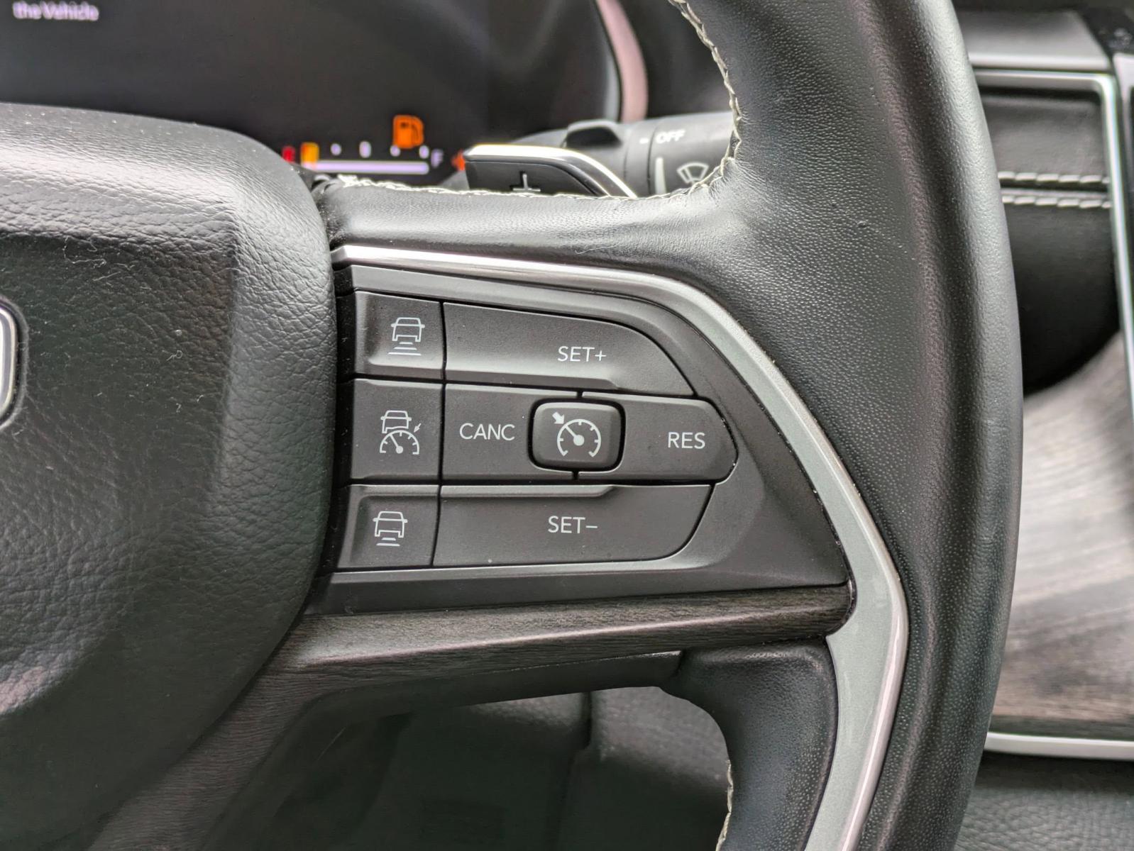 2021 Jeep Grand Cherokee L Vehicle Photo in SELMA, TX 78154-1460