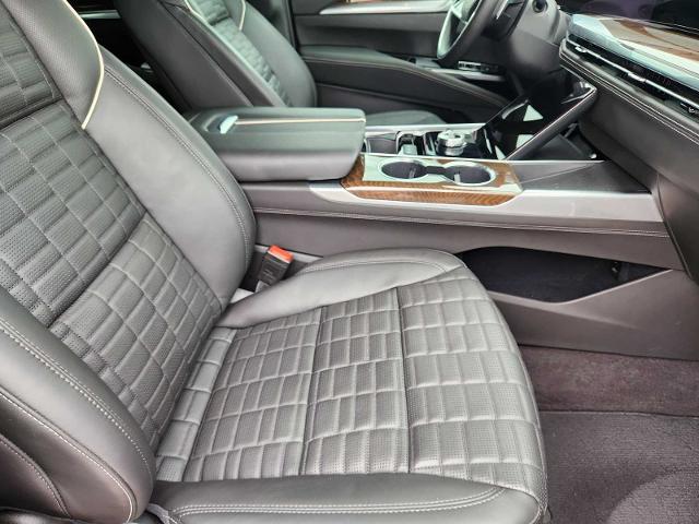 2025 Cadillac Escalade ESV Vehicle Photo in DENTON, TX 76210-9321