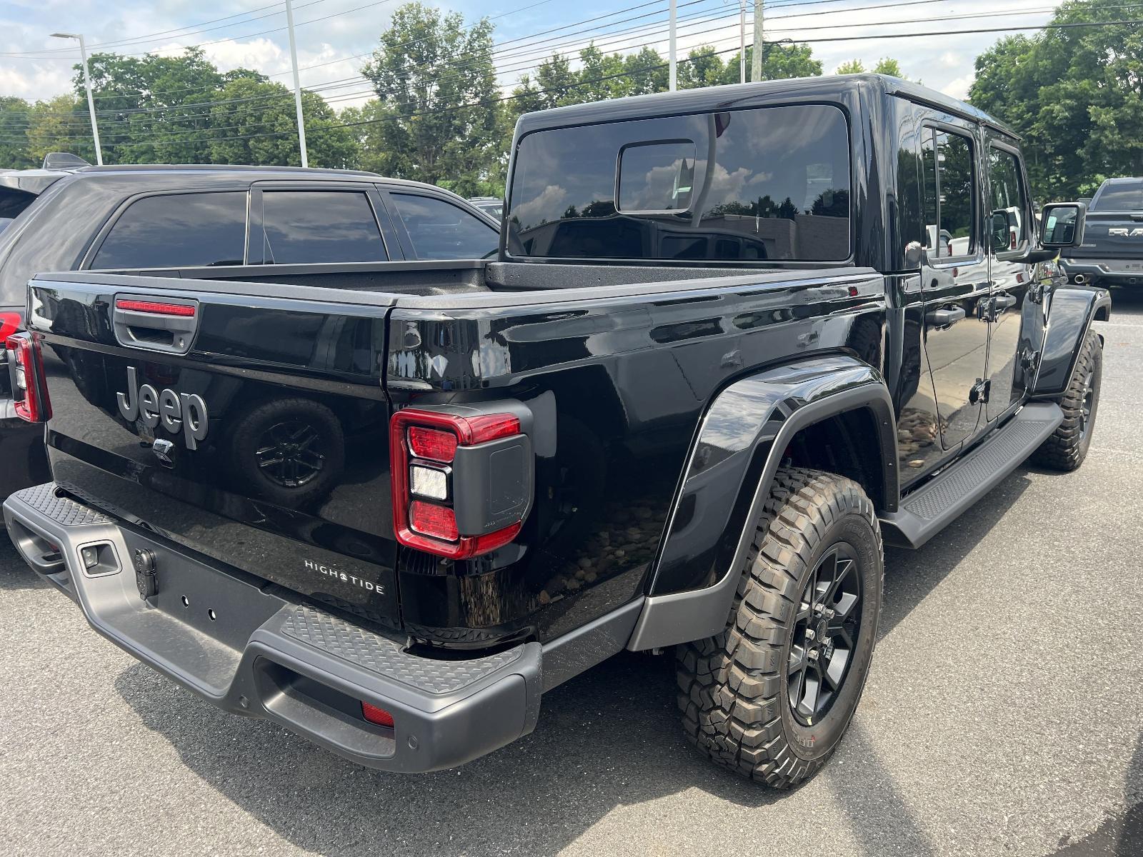 2025 Jeep Gladiator Vehicle Photo in Mechanicsburg, PA 17050-1707