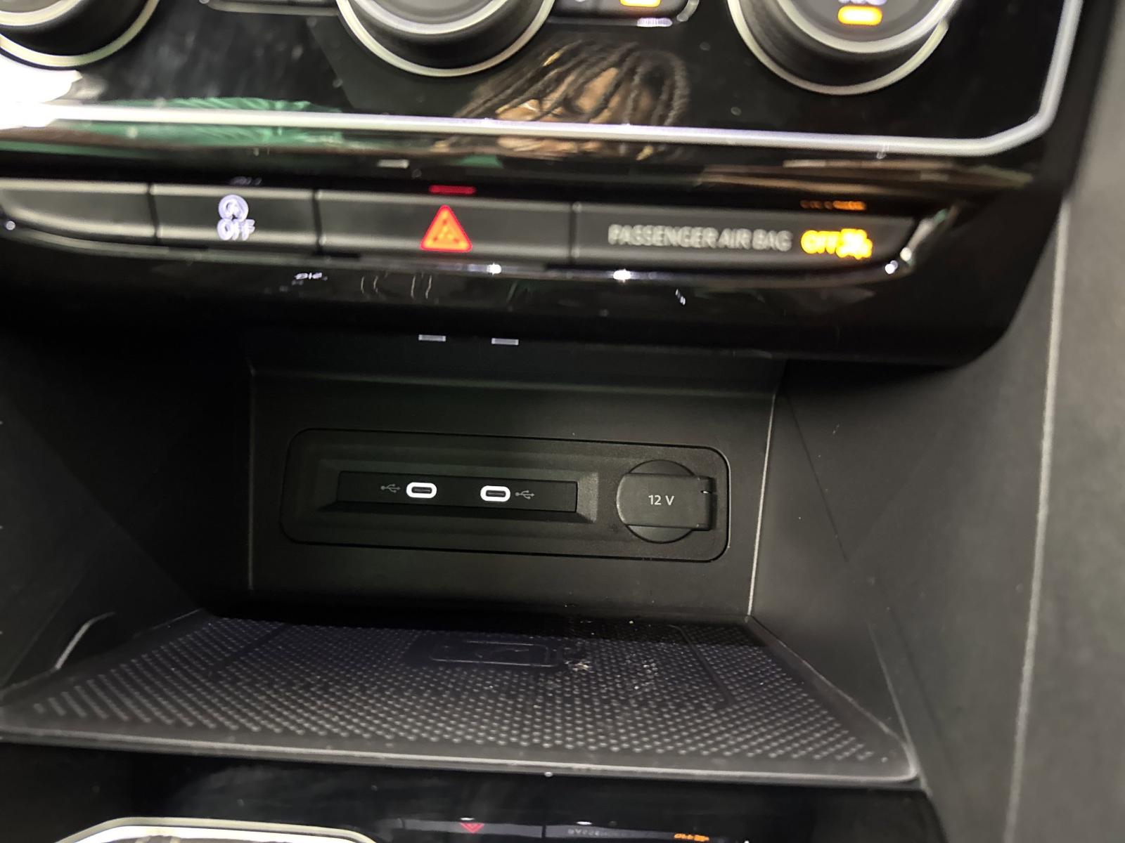 2023 Volkswagen Atlas Cross Sport Vehicle Photo in Georgetown, TX 78626