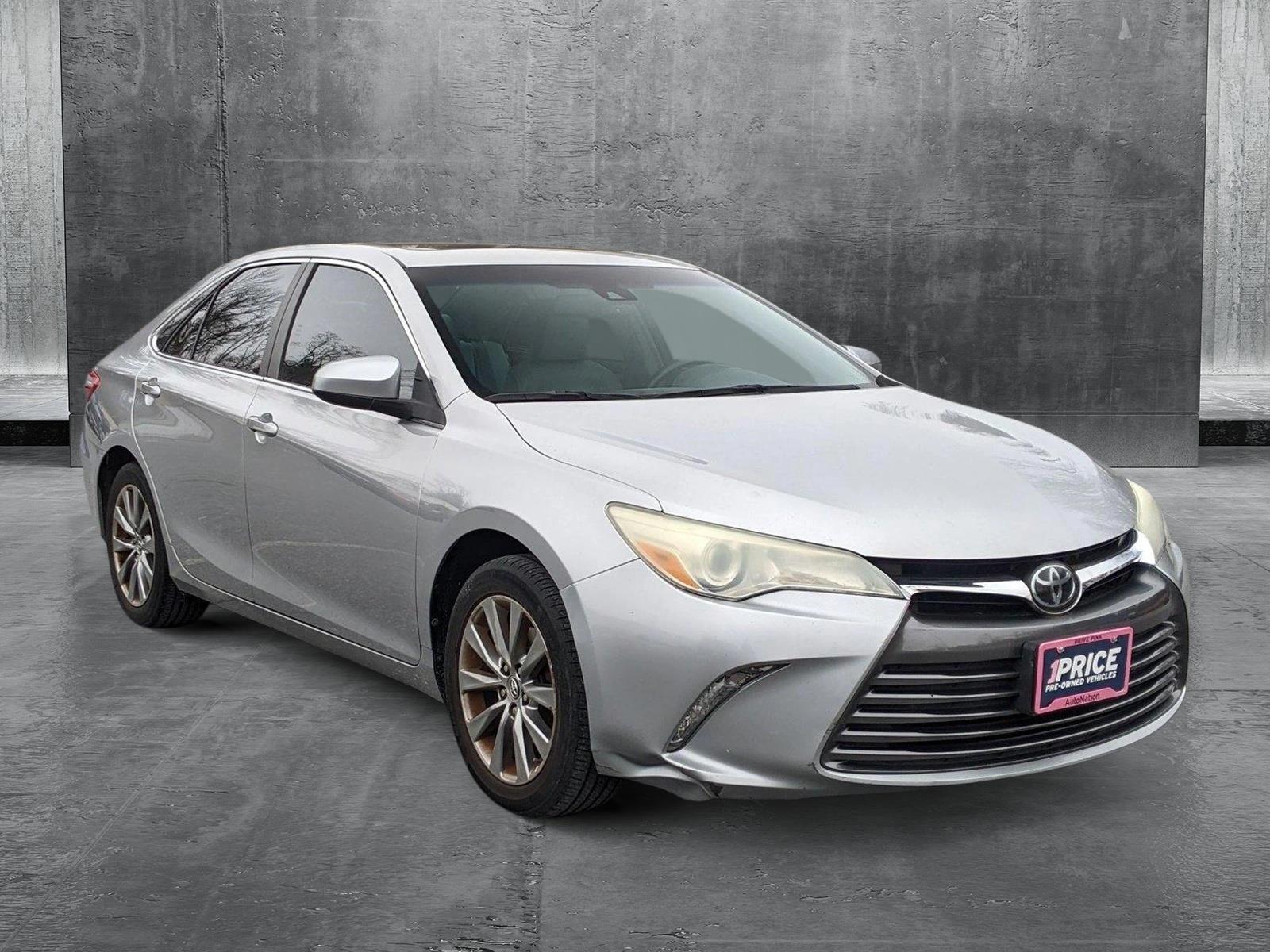 2016 Toyota Camry Vehicle Photo in TIMONIUM, MD 21093-2300