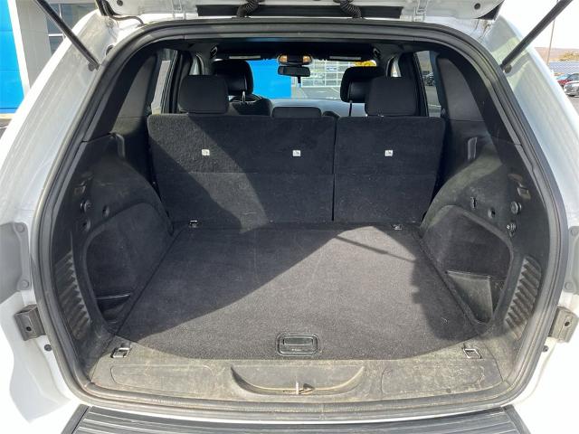 2015 Jeep Grand Cherokee Vehicle Photo in TULLY, NY 13159-3159
