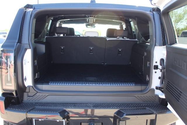 2025 GMC HUMMER EV SUV Vehicle Photo in Greenville, TX 75402
