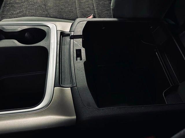 2017 Ram 1500 Vehicle Photo in MEDINA, OH 44256-9631
