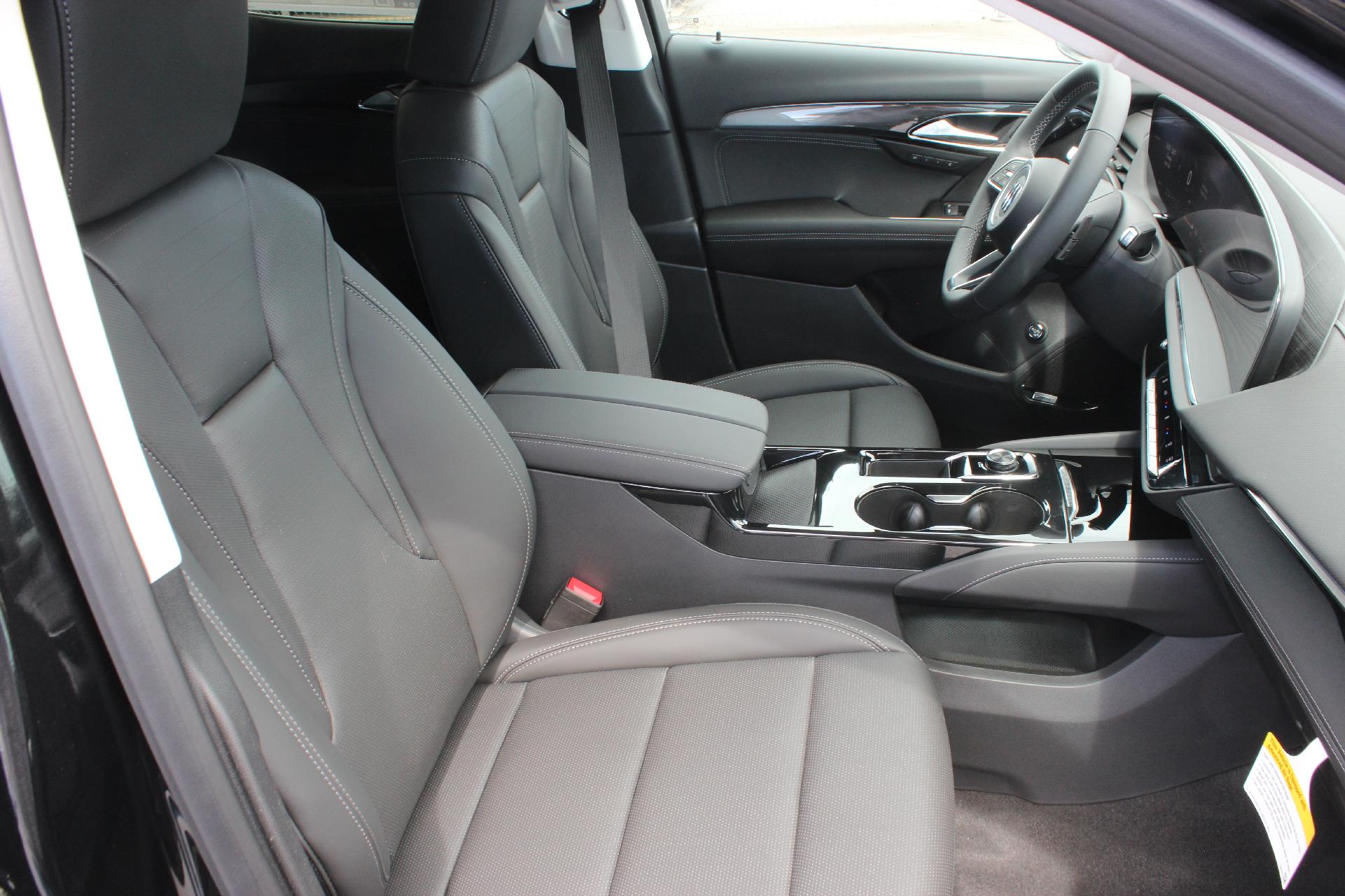 2025 Buick Envision Vehicle Photo in AURORA, CO 80012-4011