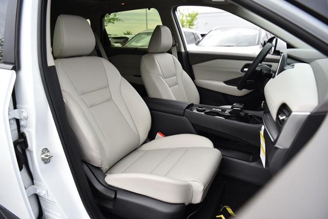 2025 Nissan Rogue Vehicle Photo in Ballwin, MO 63011