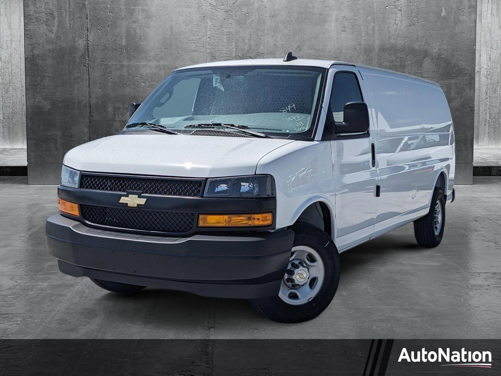 2025 Chevrolet Express Cargo 2500 Vehicle Photo in MIAMI, FL 33172-3015