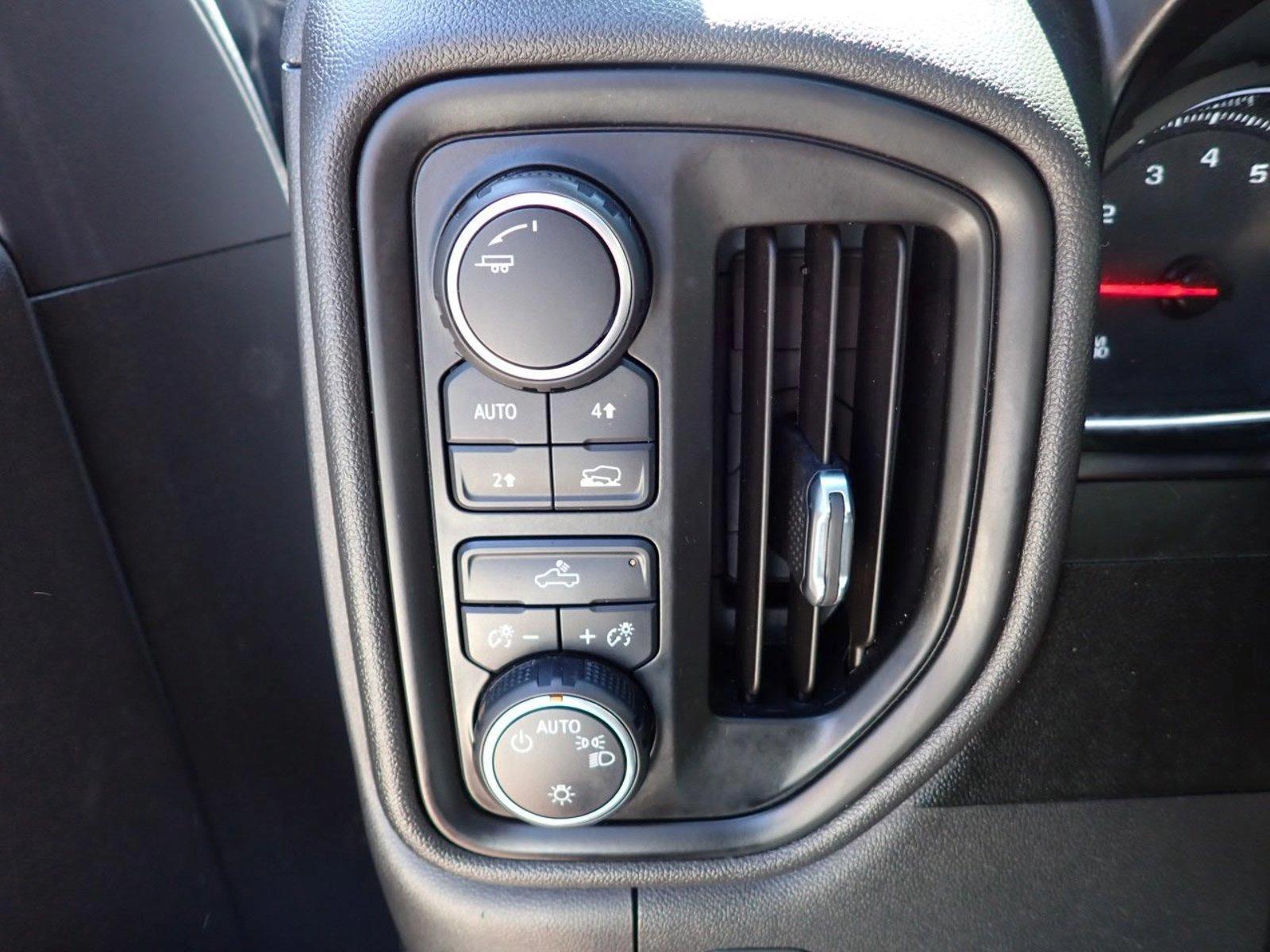 2021 Chevrolet Silverado 1500 Vehicle Photo in DENVER, CO 80221-3610