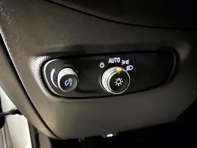 2020 Chevrolet Equinox Vehicle Photo in Roslyn, NY 11576
