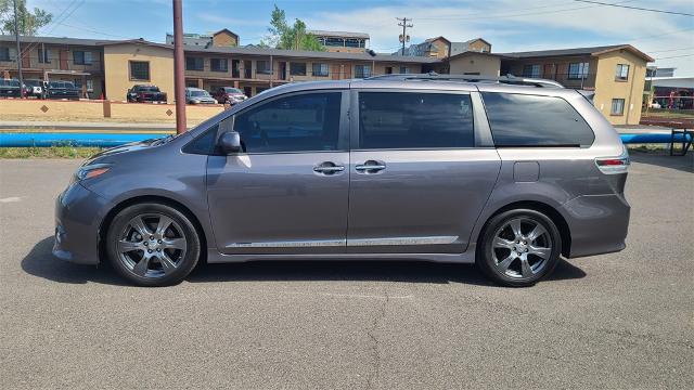 2017 Toyota Sienna Vehicle Photo in FLAGSTAFF, AZ 86001-6214