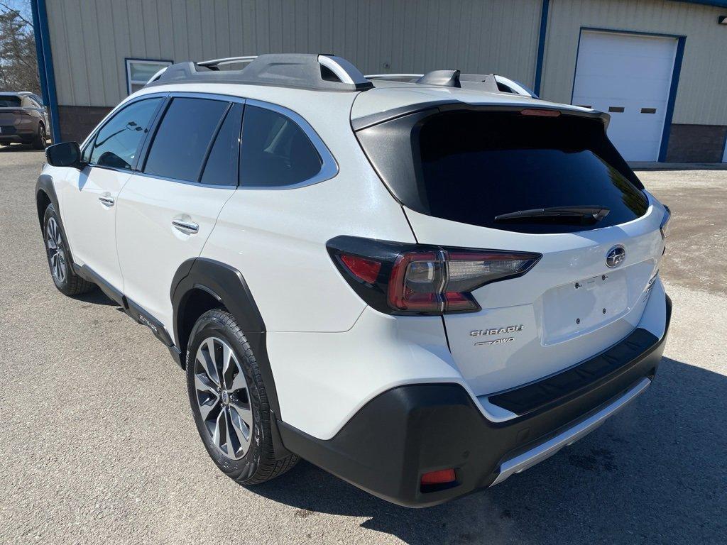 2024 Subaru Outback Vehicle Photo in Belle Vernon, PA 15012
