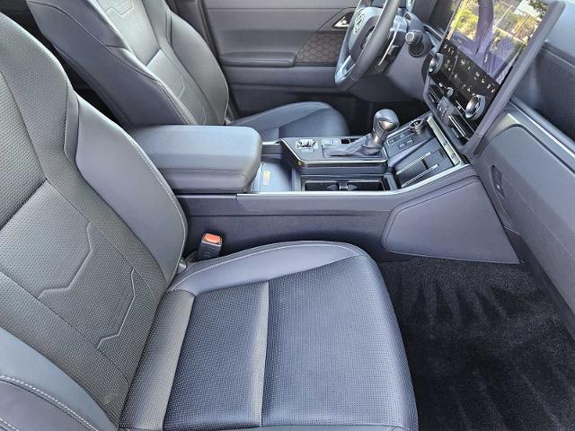 2024 Lexus GX 550 Vehicle Photo in FORT WORTH, TX 76132