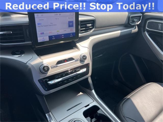 2023 Ford Explorer Vehicle Photo in GREEN BAY, WI 54304-5303