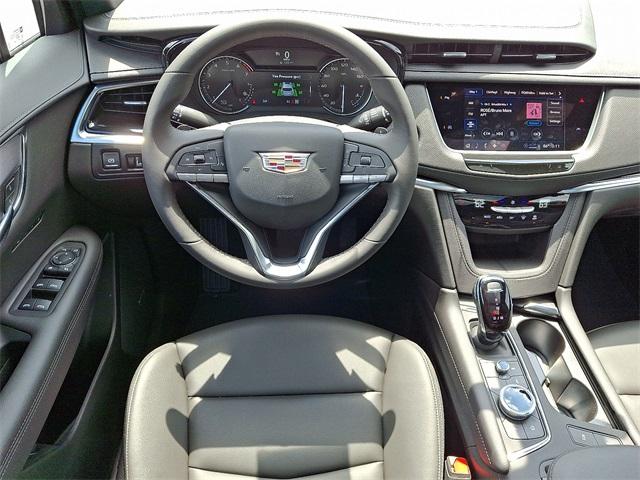 2025 Cadillac XT6 Vehicle Photo in ALLENTOWN, PA 18103-7399