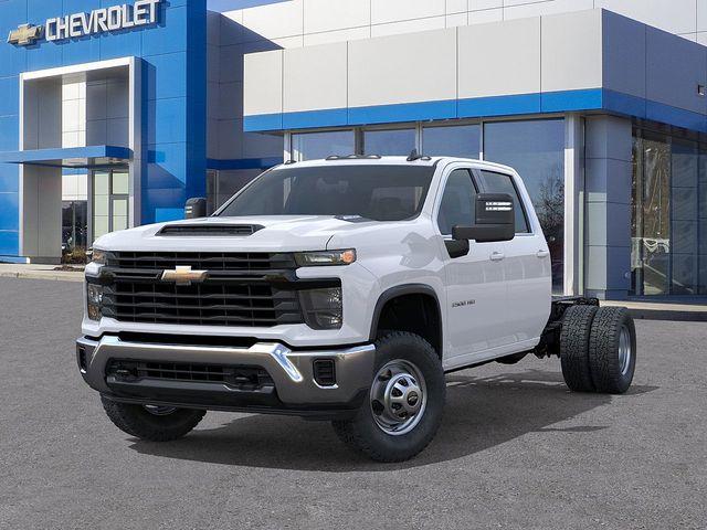 2025 Chevrolet Silverado 3500 HD Chassis Cab Vehicle Photo in DANBURY, CT 06810-5034