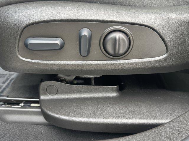 2023 GMC Acadia Vehicle Photo in LEOMINSTER, MA 01453-2952