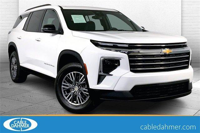 2025 Chevrolet Traverse Vehicle Photo in KANSAS CITY, MO 64114-4502