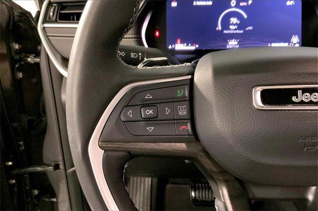 2024 Jeep Grand Cherokee L Vehicle Photo in KANSAS CITY, MO 64114-4502