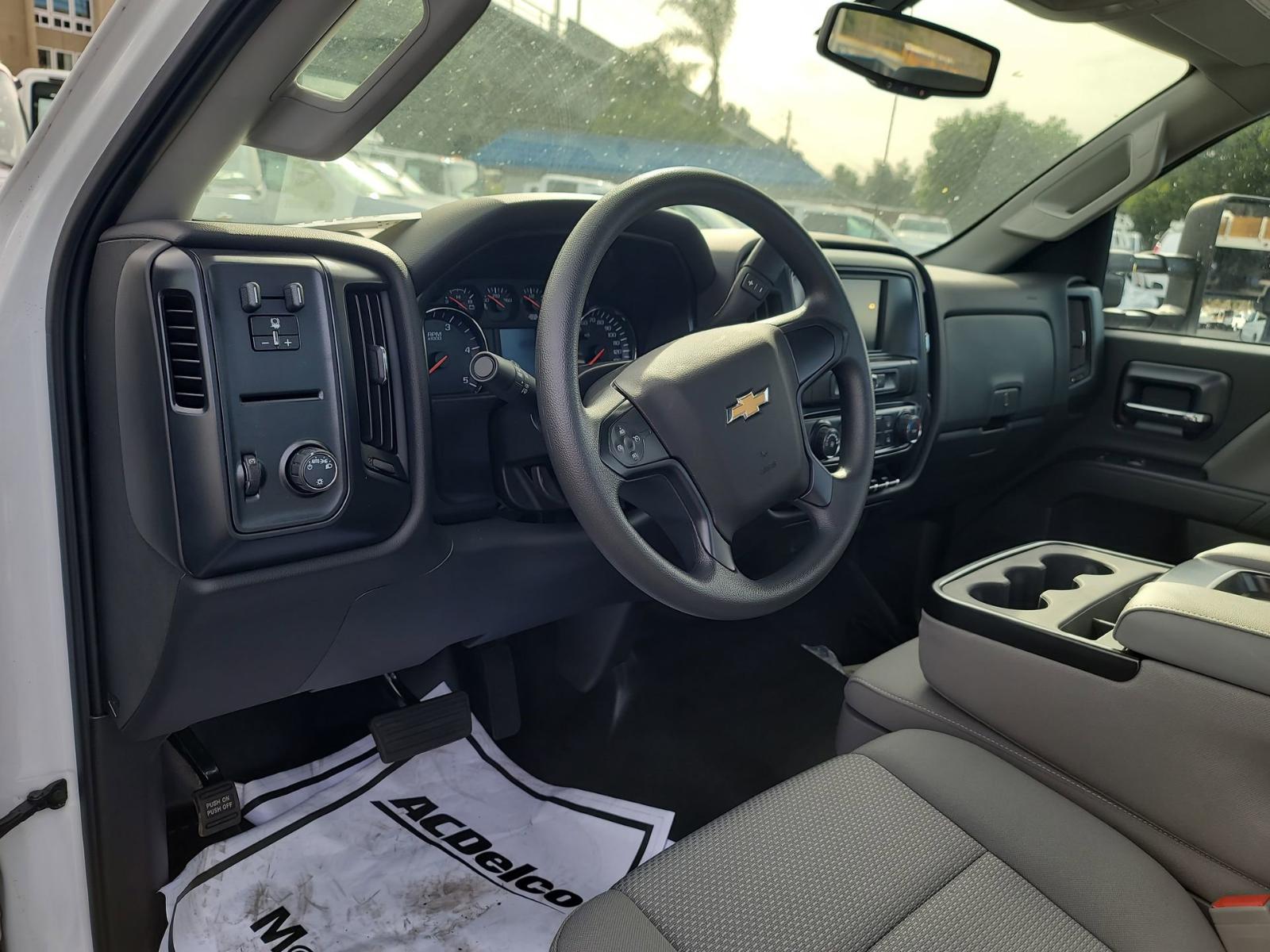 2022 Chevrolet Silverado Chassis Cab Vehicle Photo in LA MESA, CA 91942-8211
