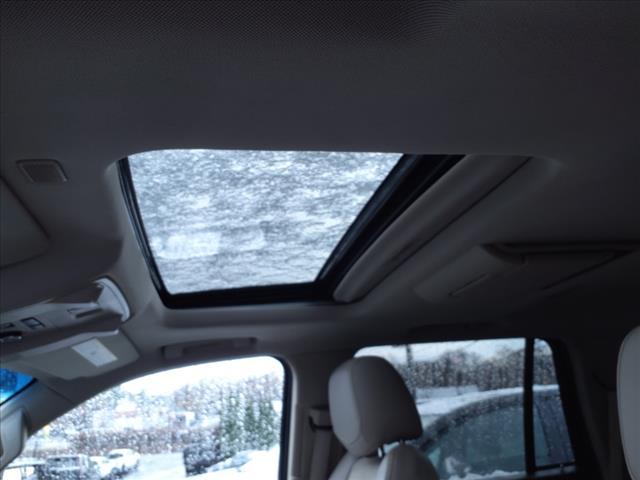2019 Cadillac Escalade Vehicle Photo in SMITHTOWN, NY 11787-5023