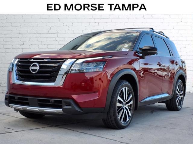 2024 Nissan Pathfinder Vehicle Photo in TAMPA, FL 33612-3404