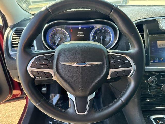 2016 Chrysler 300 Vehicle Photo in MEDINA, OH 44256-9631