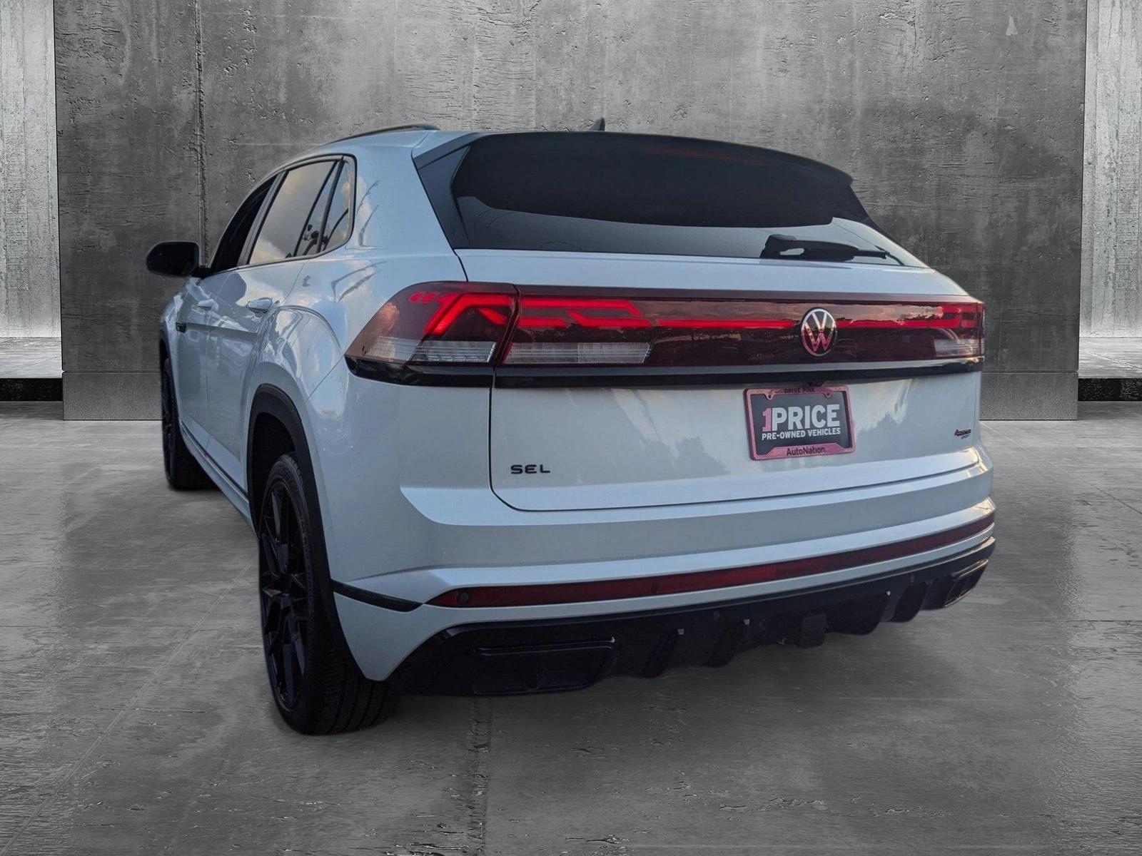 2024 Volkswagen Atlas Cross Sport Vehicle Photo in MIAMI, FL 33134-2699
