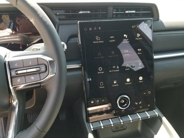 2025 GMC Terrain Vehicle Photo in ELYRIA, OH 44035-6349