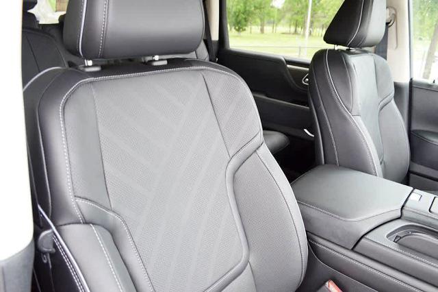 2025 INFINITI QX80 Vehicle Photo in Houston, TX 77090