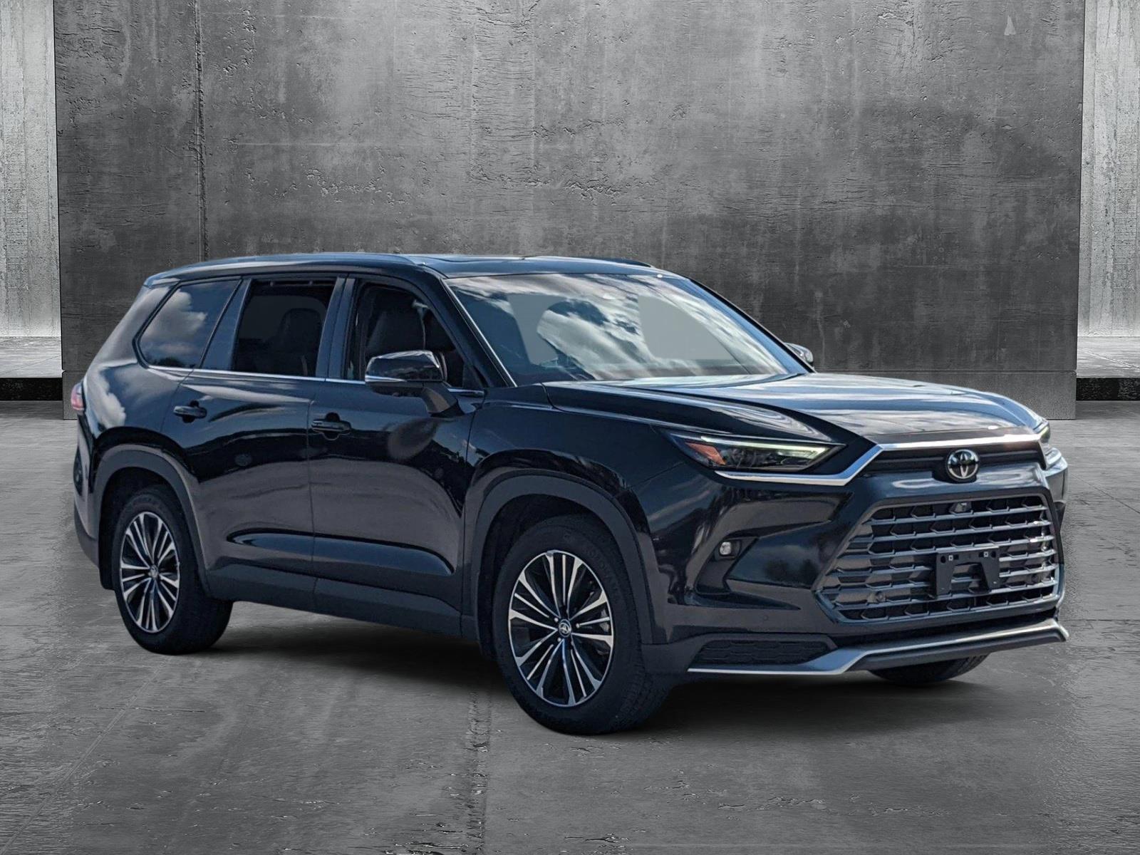 2024 Toyota Grand Highlander Vehicle Photo in Davie, FL 33331