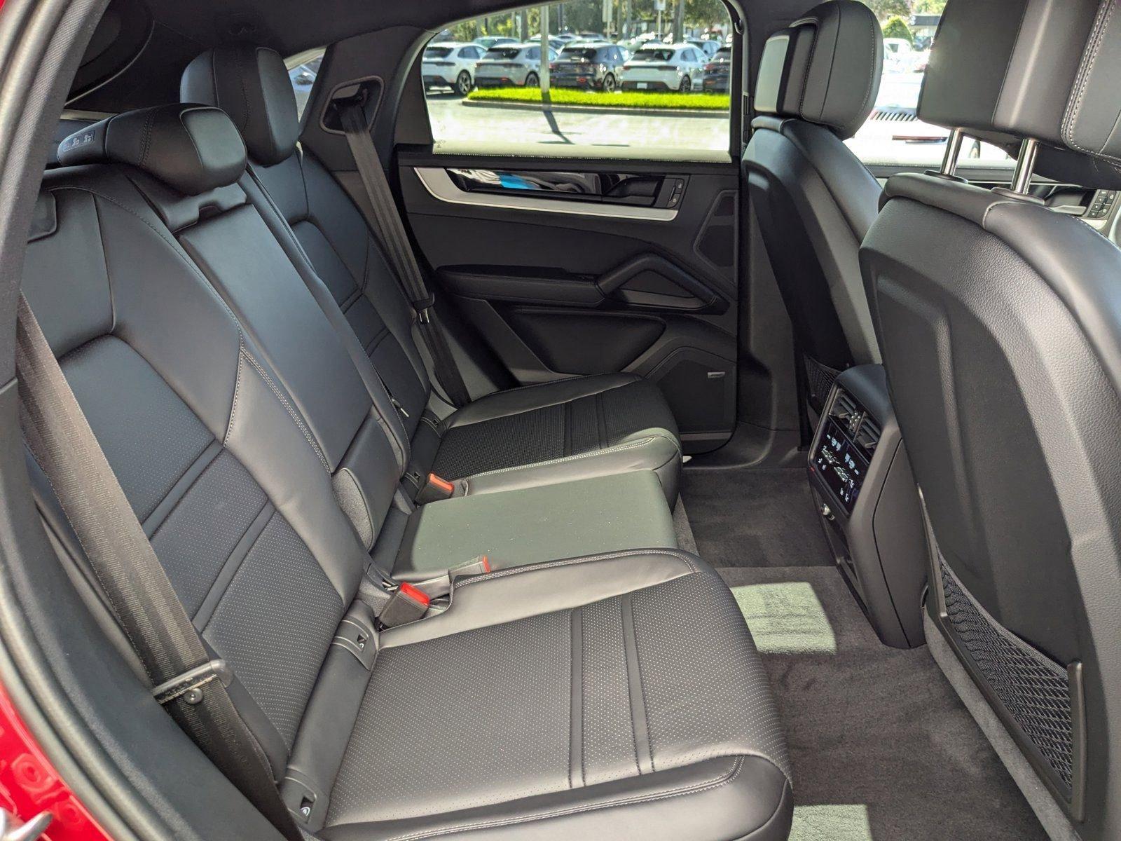 2024 Porsche Cayenne Vehicle Photo in Maitland, FL 32751