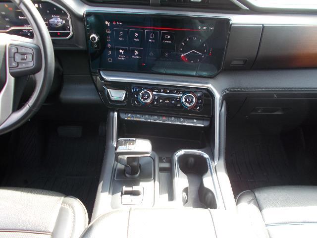 2023 GMC Sierra 1500 Vehicle Photo in LOWELL, MA 01852-4336